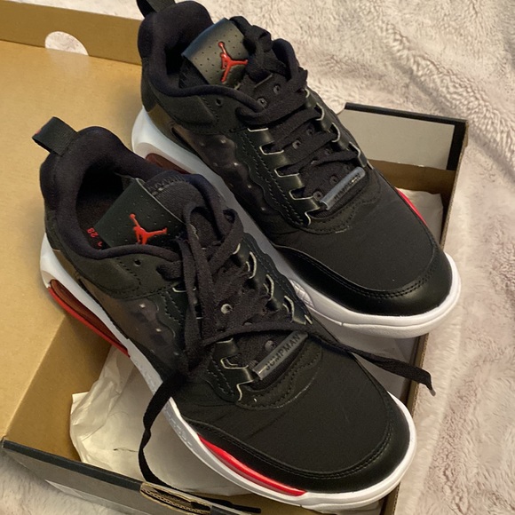 Jordan Max 200 Sneakers - Picture 2 of 4